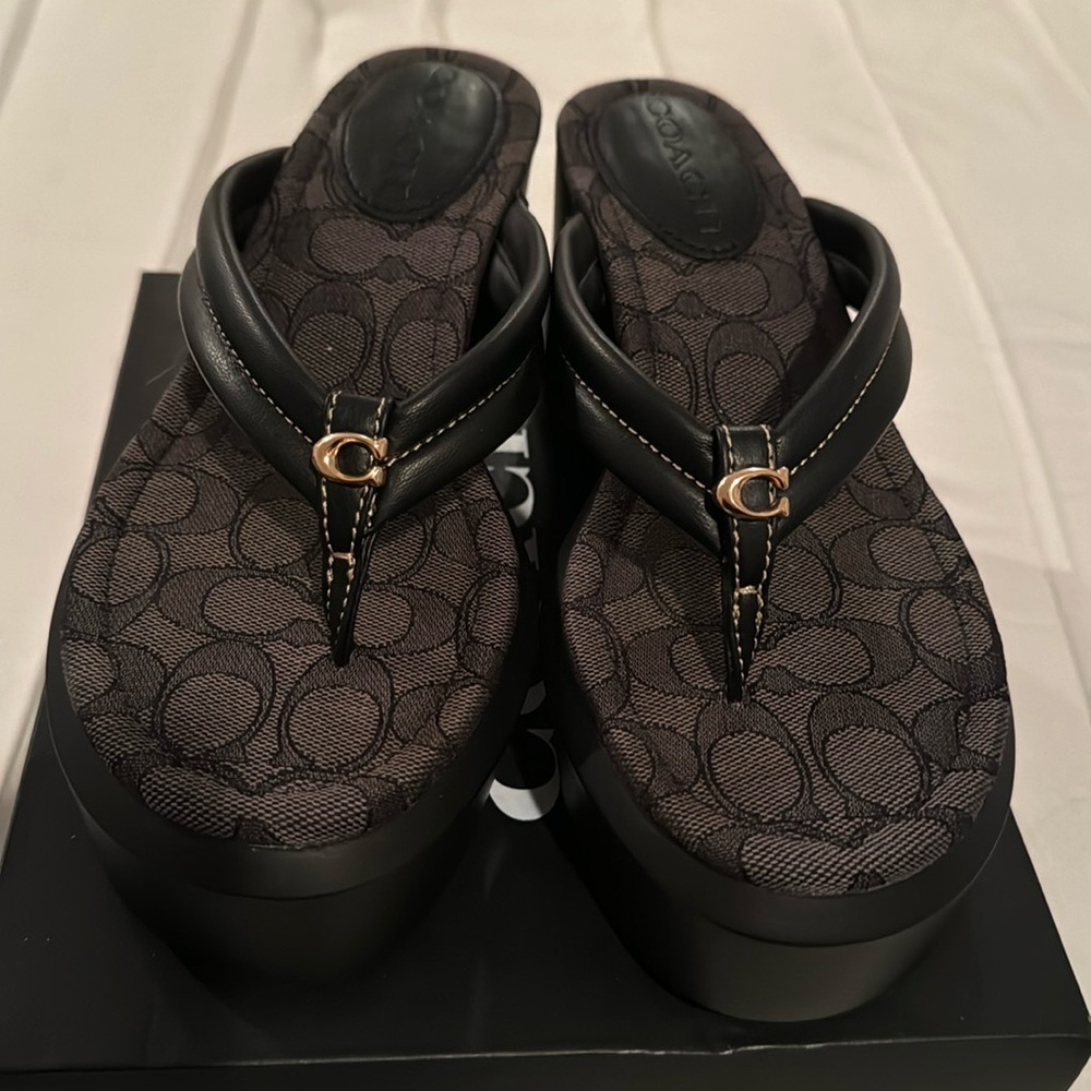 NIB COACH WOMEN'S FRANKI LEATHER BLACK WEDGE FLIP FLOP THONG SANDALS BLACK